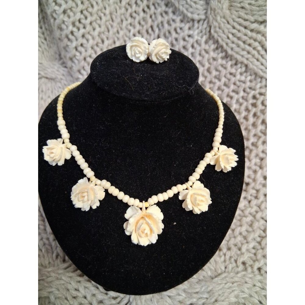 Vintage Ivory-Colored Floral Necklace & Earrings Set